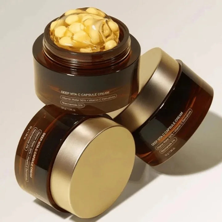 Splendore visibile e pelle idratata grazie alle capsule C