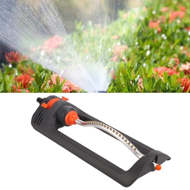 Oscillating sprinkler with adjustable jet 