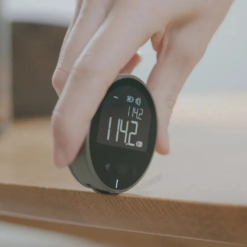 Mide todo de un vistazo, sin cinta molesta 